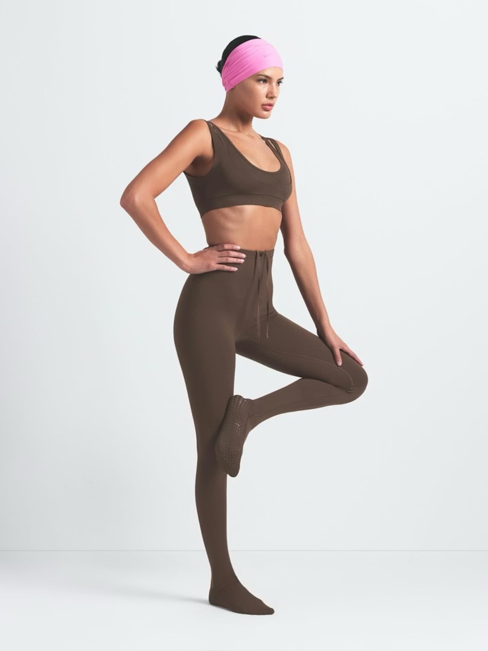 SKIMS X NIKE Matte Footsie Grip Leggings